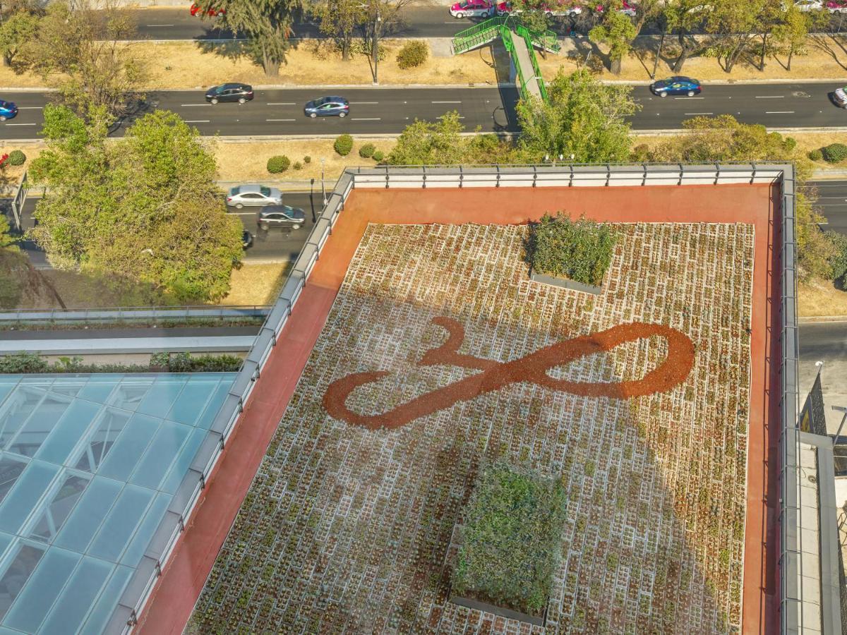 Fiesta Americana Viaducto Aeropuerto Hotel Mexico City Exterior photo The green roof of the National Museum of Australia