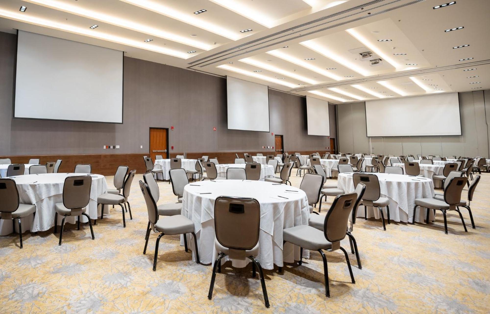 Fiesta Americana Viaducto Aeropuerto Hotel Mexico City Exterior photo The ballroom at the National Underground Railroad Freedom Center